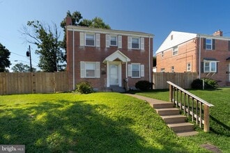 Building Photo - 10022 Lorain Ave