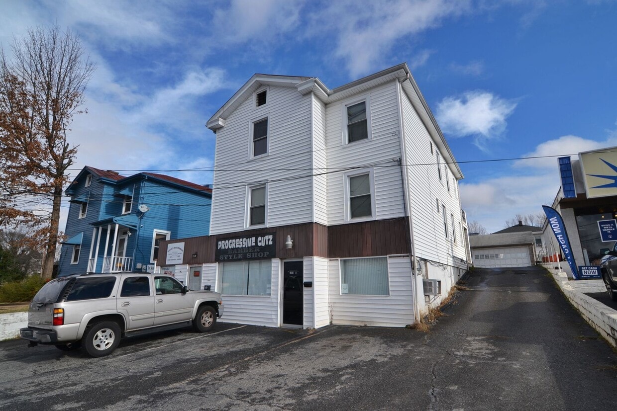 2908 Memorial Ave Unit 3, Lynchburg, VA 24501 Room for Rent in