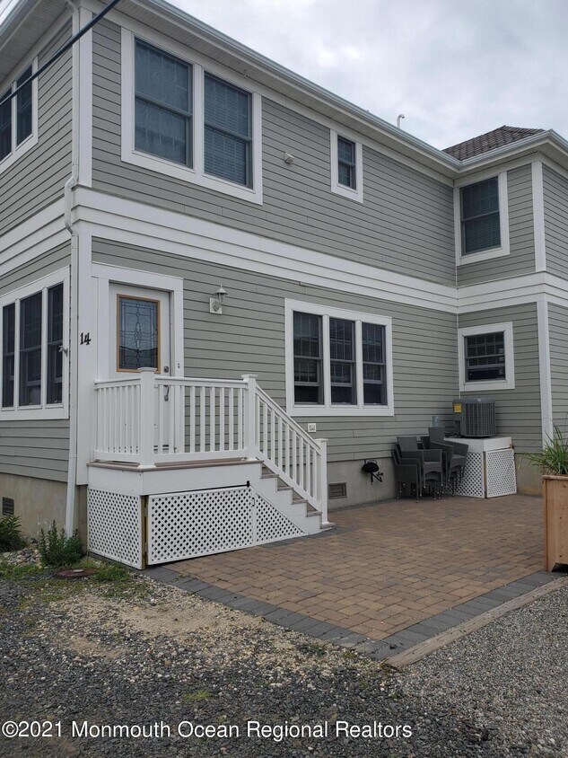 14 W Marion St, Mantoloking, NJ 08738 House Rental in Mantoloking, NJ