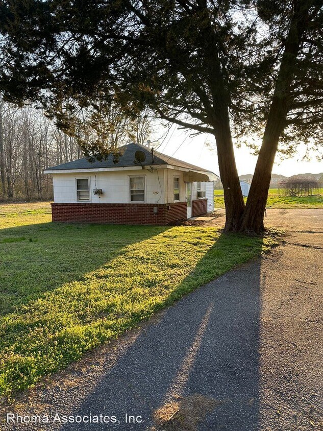 Primary Photo - 1 br, 1 bath House - 1912 S. Battlefield B...