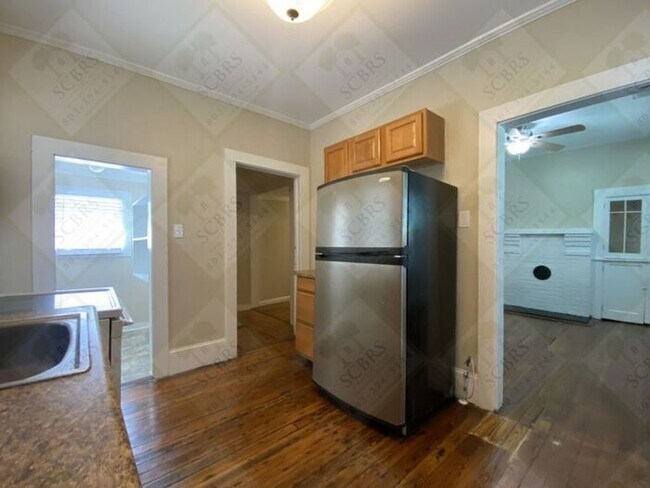 Building Photo - Charming 2 Bedroom Home Near Downtown Colu...
