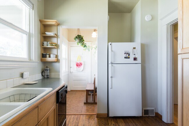 Foto del edificio - 7468 N Huron Ave