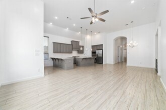 Building Photo - 7315 Camden Crestwood Way