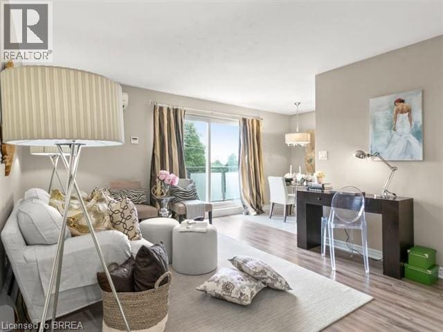 Photo principale - 200 Charlton Ave E