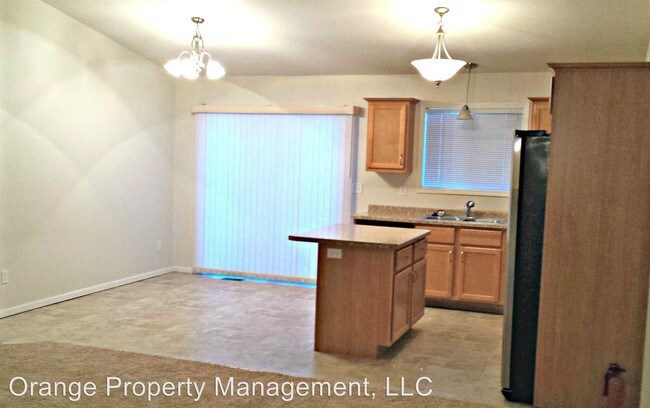 Building Photo - 3 br, 3 bath House - 3304 8th St NE