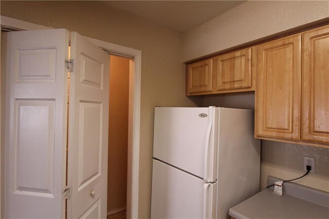 Foto del edificio - 804 SW 36th St