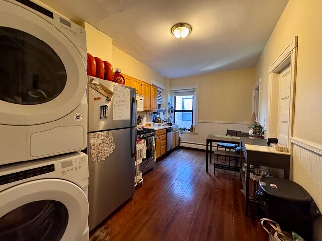 Building Photo - 1512 Tremont St