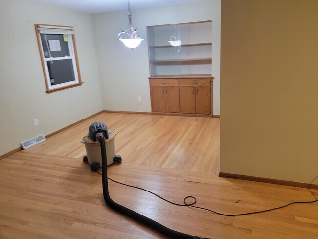 Foto del edificio - 4348 N 90th St