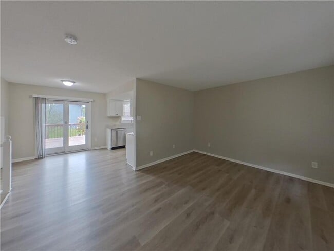 Building Photo - 2990 Payne Ave