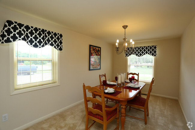 Dining Area - Walnut Grove Townhomes*
