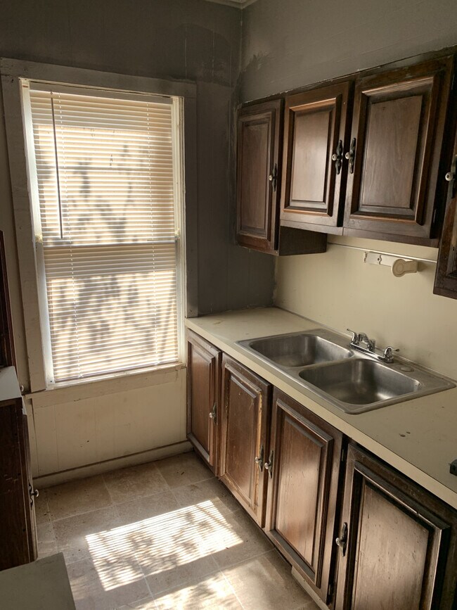 Building Photo - 3105 9th st