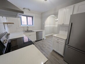 Building Photo - 7145 Tulane Ave