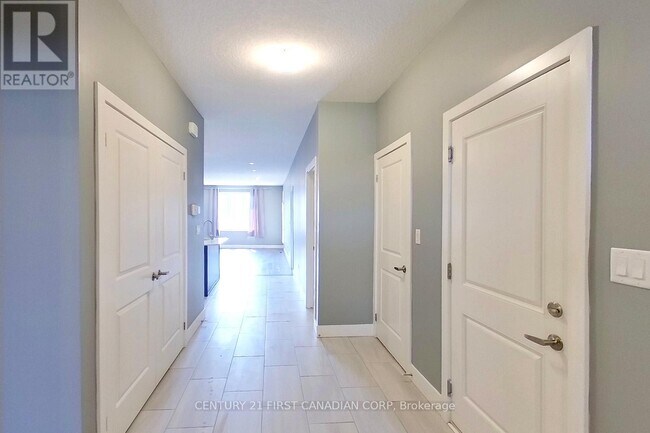 Photo du bâtiment - 1375 Whetherfield St
