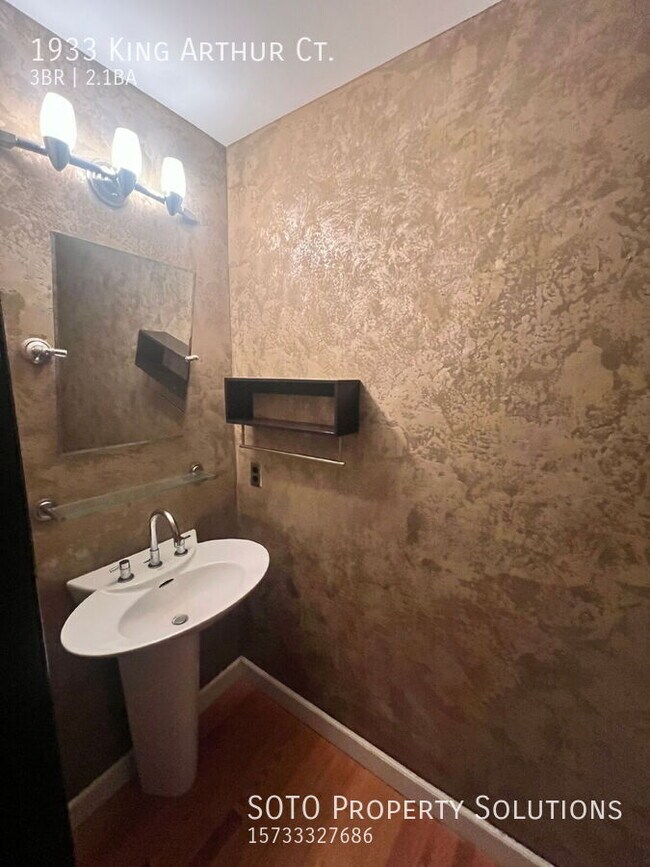 Foto del edificio - 1933 King Arthur Ct