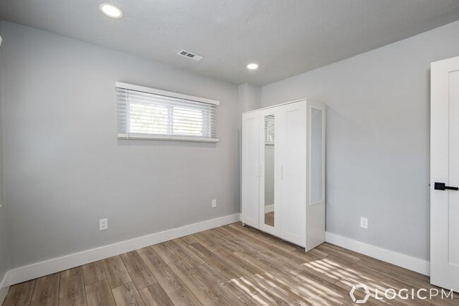 Building Photo - Aspen Capitol Triplex