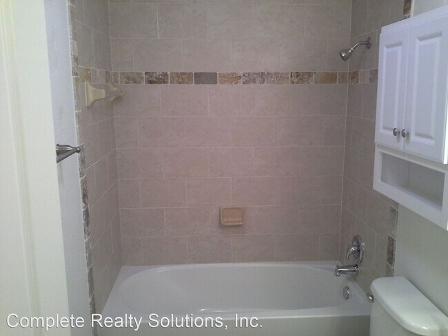 Building Photo - 2 br, 1 bath House - 255 Mango St.