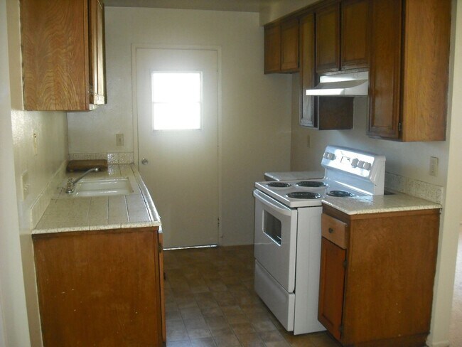 Foto del edificio - 2557 Yardarm Ave
