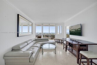 Building Photo - 4779 Collins Ave