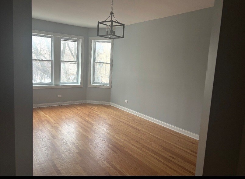 Foto del edificio - 1529 S Komensky Ave