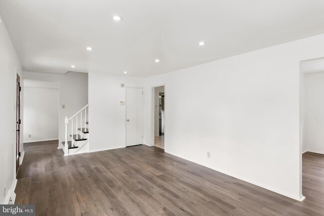 Foto del edificio - 116 Eaton Pl