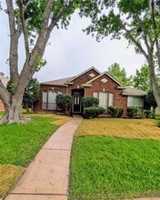 Building Photo - 10610 Nashville Dr