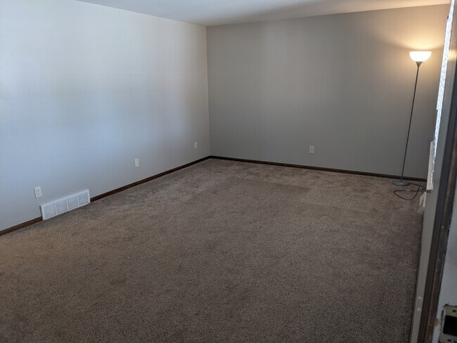Living Room - 2376 Wieneke Rd