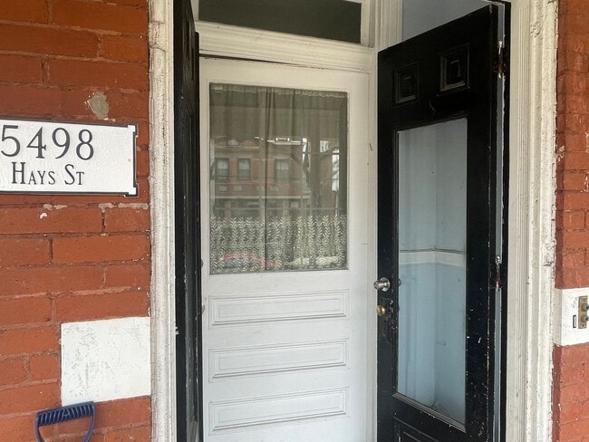 Building Photo - 5498 Hays Street