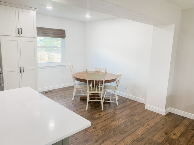 Building Photo - 3122 Rock Creek Dr