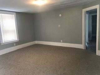 Primary Photo - 16 Drummond Street - 5