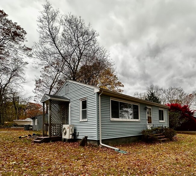 Photo - 108 Chesterfield Rd House