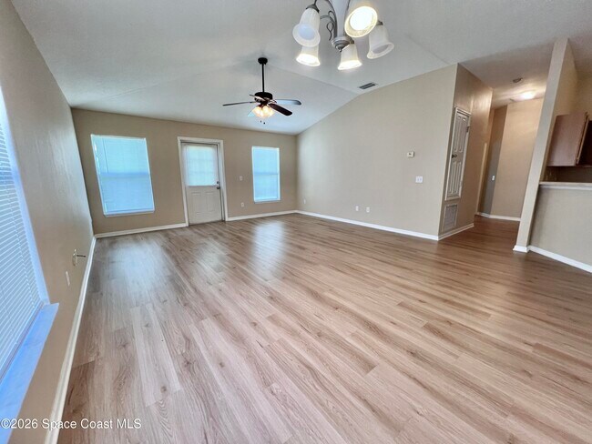 Foto del edificio - 441 Loxley Ct