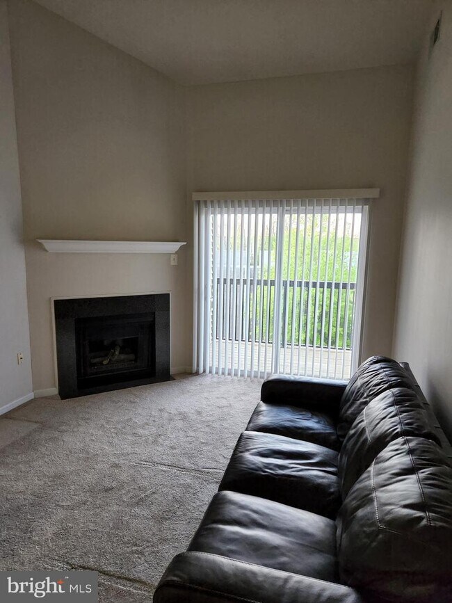 Building Photo - 13363 Connor Dr