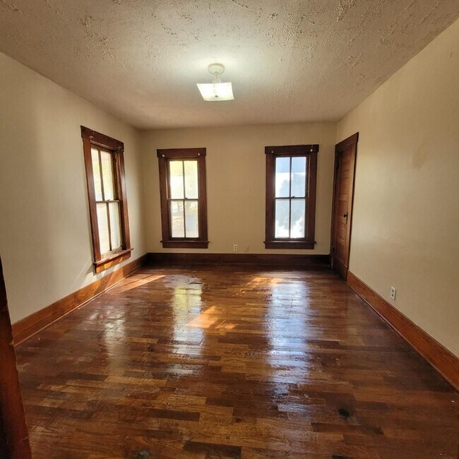 Foto del edificio - $795 - 2 bed 1.5 bath - Single Family Home