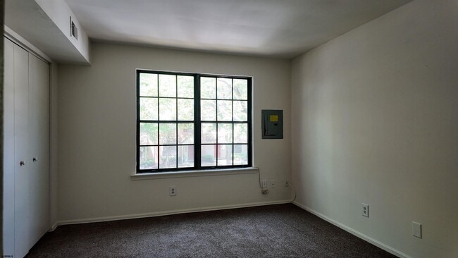 Building Photo - 4502 Yorktown Pl