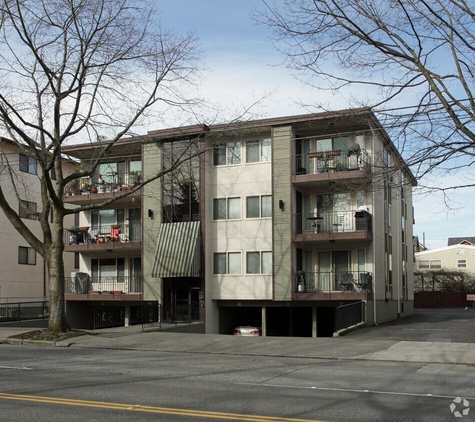 Primary Photo - 1108 Market St NW