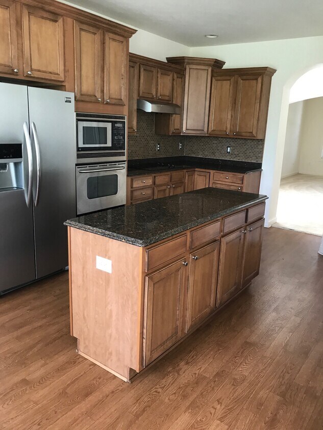 6132 Golden Eagle Drive, Zionsville, IN 46077 House Rental in