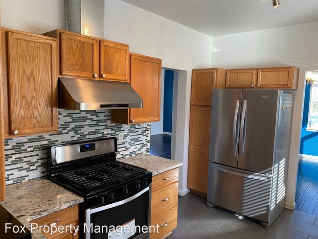 Building Photo - 4 br, 3 bath House - 10184 Wyandott Circle N