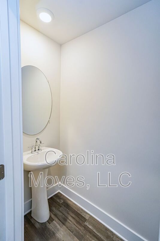 Foto del edificio - 603 Purteview Pl