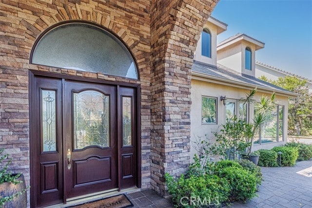 Building Photo - 9772 Crestview Cir