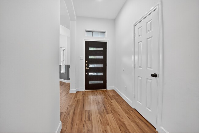 Building Photo - 17002 Analisa Cir