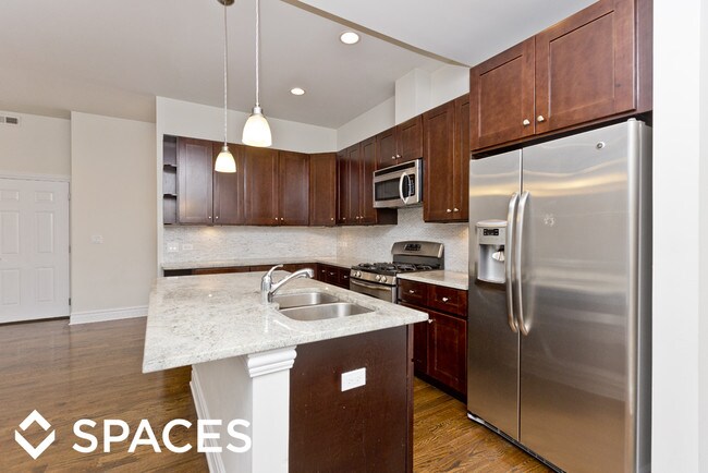 Foto del edificio - 2209 N Halsted St
