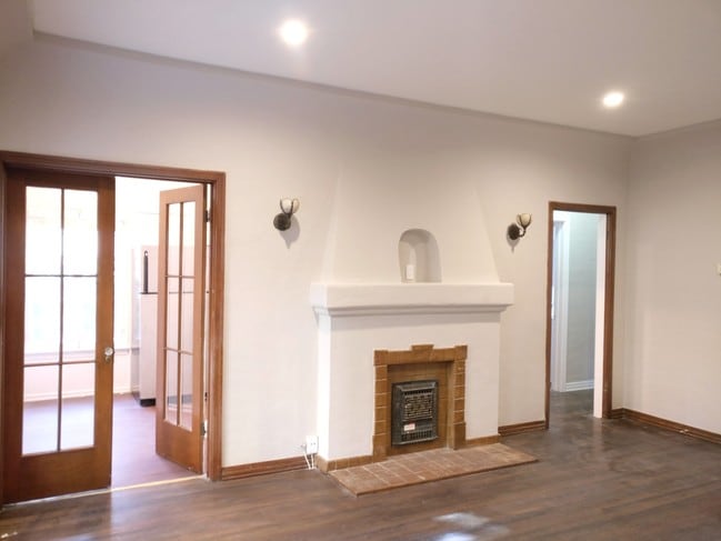 Building Photo - 3963 W 7th St