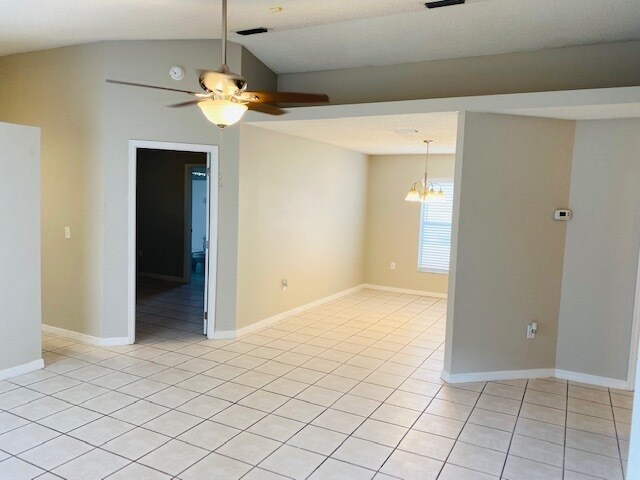 Foto del edificio - ***MOVE IN SPECIAL*** East Orlando Close t...