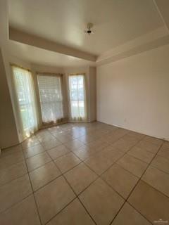 Building Photo - 407 Delia Ave