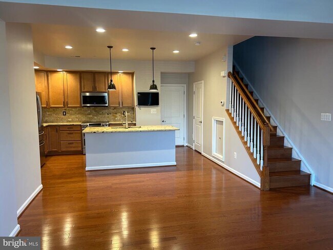 Building Photo - 910 Hall Station Dr