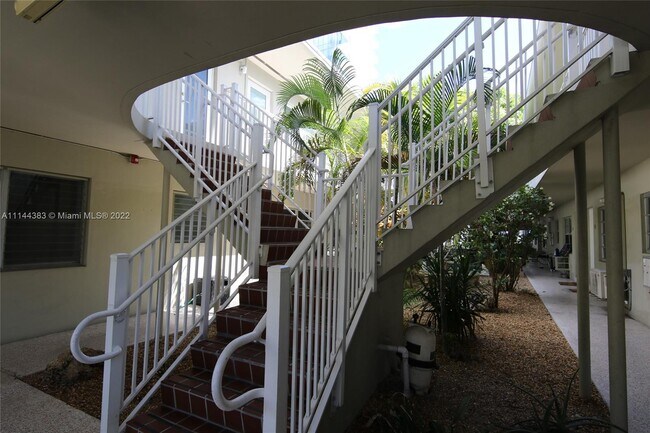 Foto del edificio - 101 Collins Ave