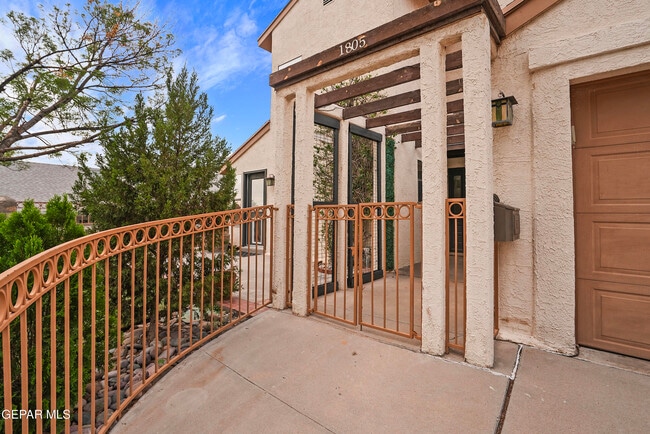 Building Photo - 1805 Gurss Pl