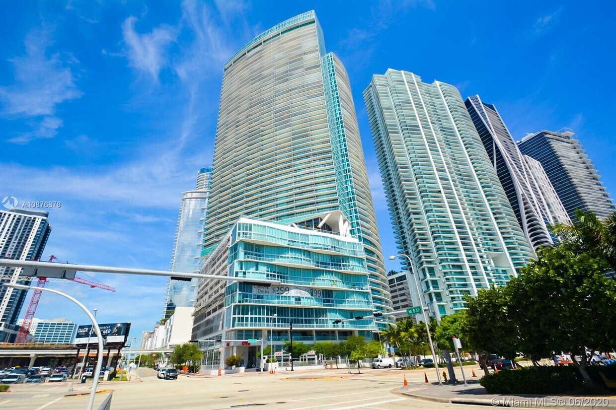 Primary Photo - 888 Biscayne Blvd