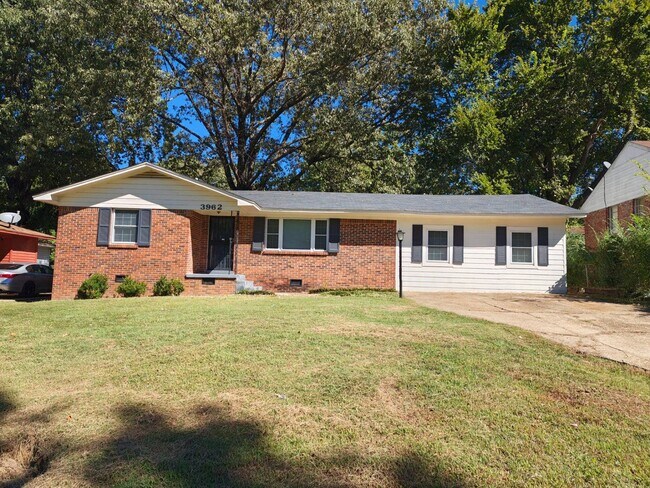 Building Photo - Very Nice Newly Renovated Home in Parkway Village