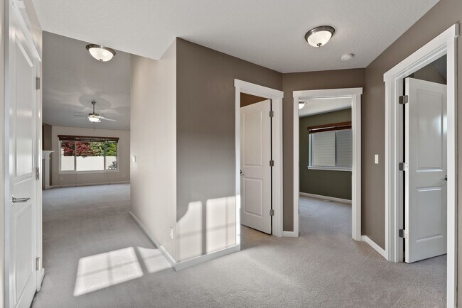 Foto del edificio - 1790 N Winchester St